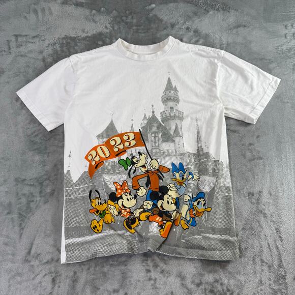 Disney Mens M Mickey Mouse And Friends Parade T-Shirt Disneyland 2023 White - Picture 1 of 6